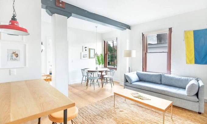 Yamacraw Village Condo | 2BR in the Heart of Historic Downtown Savannah