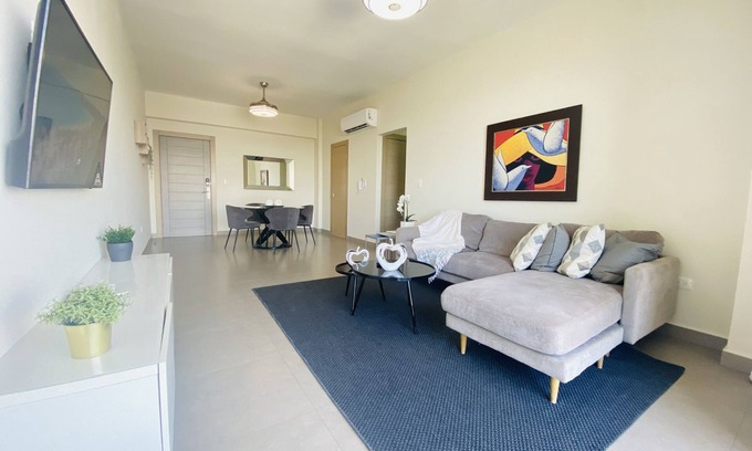 Santo Domingo Apartment | 2BR Jacuzzi/Gym/High Floor 10th