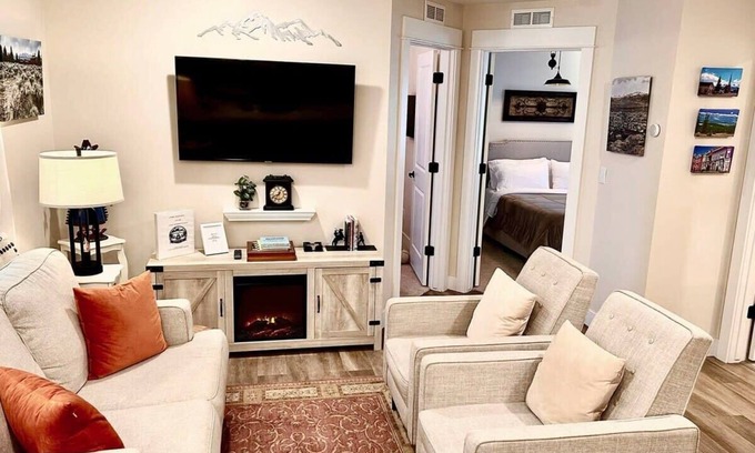 Leadville Apartment | 2BR Mountain Retreat - Near Mineral Trail, Balcony