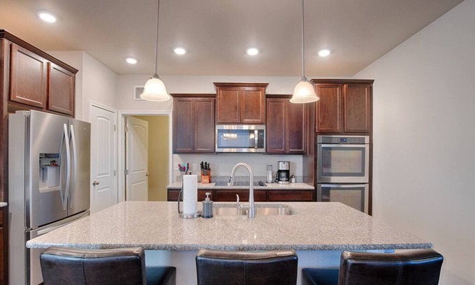 Rockrimmon Condo | 2BR Mtn Viewsusaf Academynewly Buildcentral AC