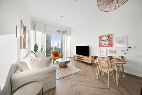 Bur Dubai Apartment | 2BR Residence 1 Al Wasl, City View