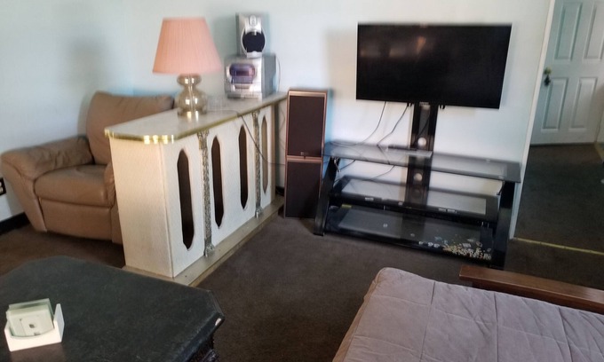 Wildwood House | 2BRclose2Beach420Friendly,PROM WKNDS & SENIOR WKS"23"Sept/Oct SPECIALS,under25ok
