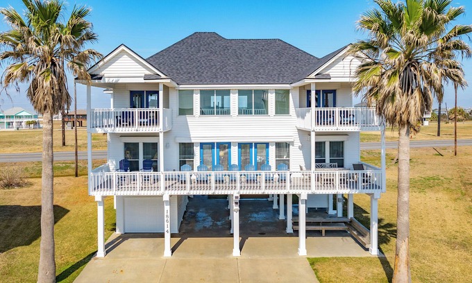Indian Beach House | 2nd Row Gulf Views, 3 Decks, Beach Equipment/Toys, Steps from the Beach!