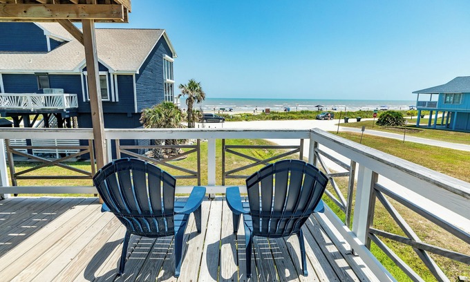 Spanish Grant House | 2nd Row Gulf Views, Elevated Sunning Deck, Updated Interior, Easy Beach Access