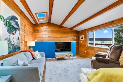 Birch Bay Apartment | 2nd story 1 bed apt #3 with kitchenette and a sweeping view of Birch Bay