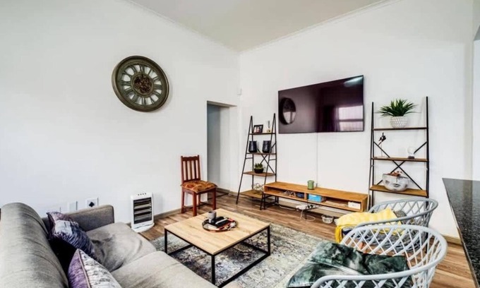 Cape Town City Centre House | 2x Bedroom Home - Woodstock