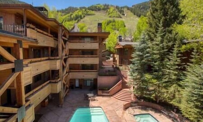 Aspen Condo | 3 Amazing Core Condo Aspen, Hot Tub, Gym!