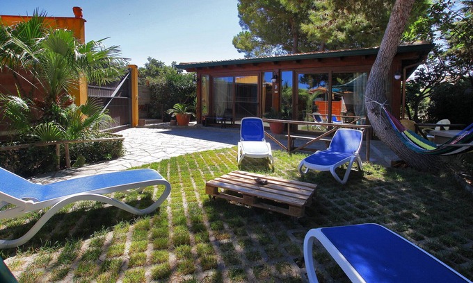 Campofelice di Roccella Villa | 3 Bedrooms Villa, 2 Bathrooms, WiFi, Garden, bbq, Outside Kitchen, Public Pool