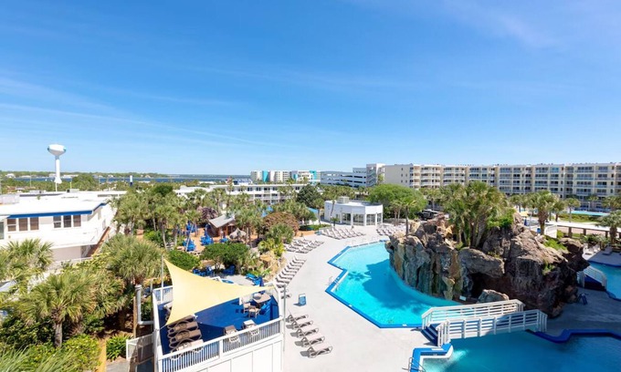 Fort Walton Beach Hotel | 3 Beachy Rooms w/Outdoor Swimming Pool, Perfect for a Family Vacation