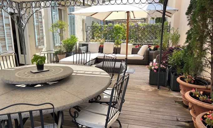 Cannes City Centre Apartment | 3-Bed Apt with 80m² Terrace | Central Cannes | 5 mins walk to Palais/Beach