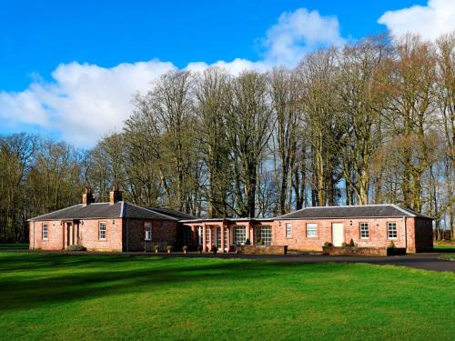 Annan House | 3 Bed in Annan 75355