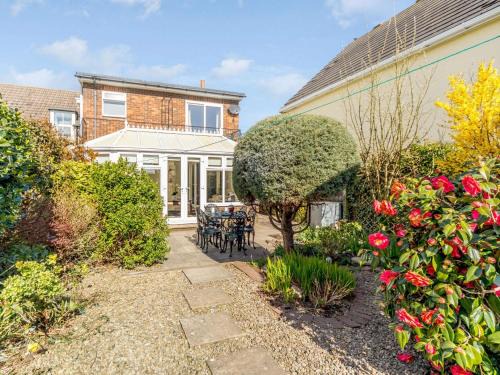 North Sunderland House | 3 Bed in Seahouses 86834