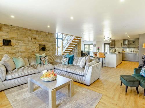 Colne House | 3 Bed in Skipton 89582