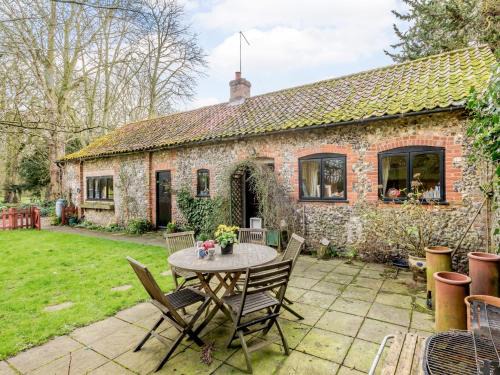 Fakenham House | 3 bed in South Creake KT099
