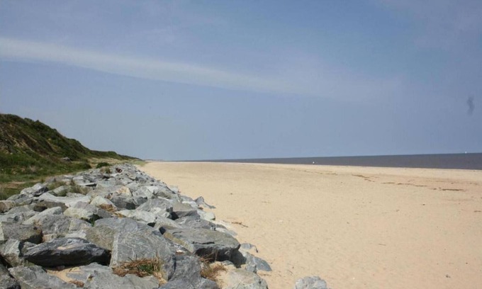 Great Yarmouth Cabin | 3 Bed, Sleeps 8 Caravan, California Cliffs Park
