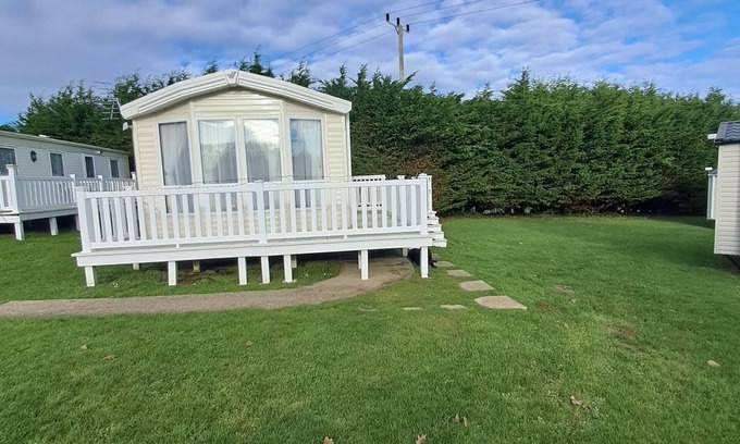 Shanklin Cabin | 3 bedroom ensuite caravan