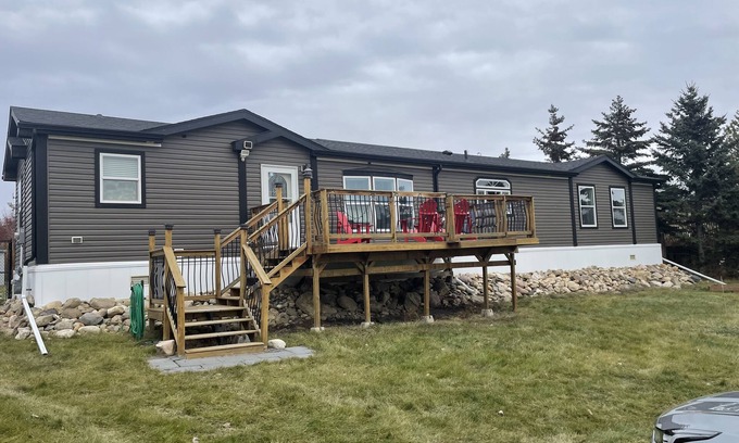 Parkland Beach Cabin | 3 bedroom, 2 bath Modern family Cabin minutes to Gull Lake! Pet friendly!