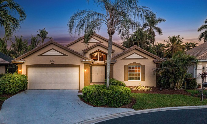 Falcons Glen House | 3 BEDROOM 2 BATH POOL HOME WITH TRANSFERABLE PLAYERS CLUB & SPA AT LELY RESORT!