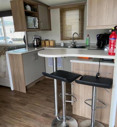 Prestatyn House | 3 bedroom 2 bathroom prestige caravan PRESTHAVEN SANDS