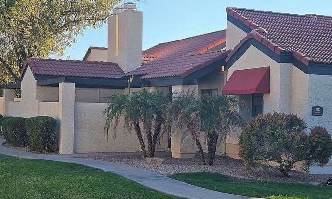 Tempe House | 3-bedroom 2-bathroom townhome in Tempe.