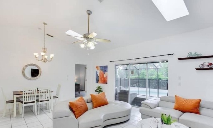 Golden Gate Apartment | 3 Bedroom 672287 by Houzlet