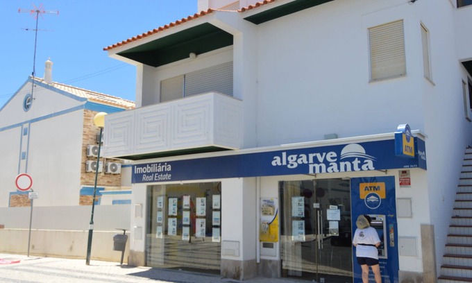 Manta Rota Apartment | 3 BEDROOM APARTMENT IN CENTRAL AREA AND 250 METRES FROM MANTA ROTA