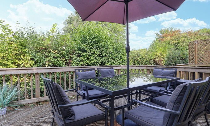 Cirencester Cottage | 3 bedroom accommodation in Somerford Keynes