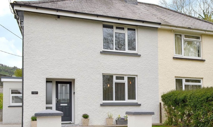 Llanfarian Cottage | 3 bedroom accommodation in Llanfarian, near Aberystwyth