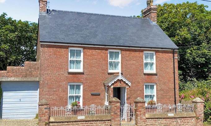 Haverfordwest Cottage | 3 bedroom accommodation in Llanrhian
