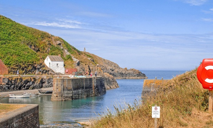 St Brides Cottage | 3 bedroom accommodation in Whitesands, near St Davids