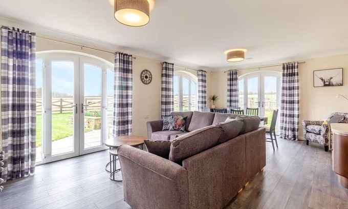 Consett Cottage | 3 bedroom accommodation in Knitsley