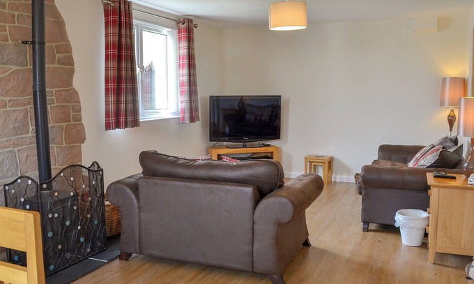 North Sunderland Cottage | 3 bedroom accommodation in Seahouses, near Alnwick