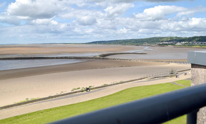 Llanelli Cottage | 3 bedroom accommodation in Llanelli
