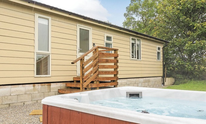 Carnmenellis Ski Chalet | 3 bedroom accommodation in Carnmenellis, Nr Falmouth
