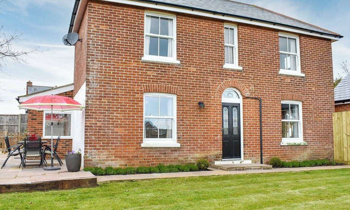 Sandown Cottage | 3 bedroom accommodation in Newchurch, near Sandown