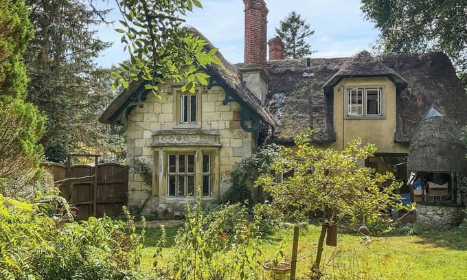 West Knoyle Cottage | 3 bedroom accommodation in Tisbury