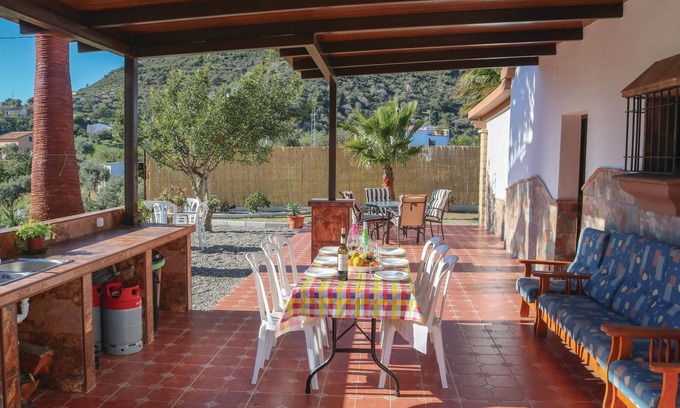 Cartama House | 3 bedroom accommodation in Cartama