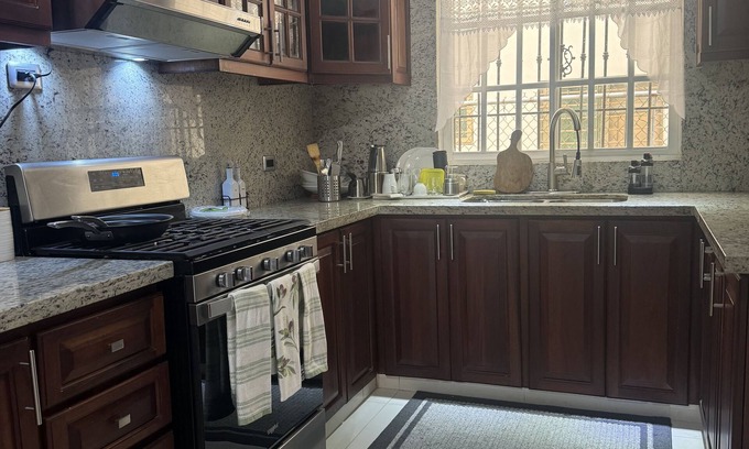 Los Cacicazgos Apartment | 3-Bedroom Apartment in Mirador Norte/Bella Vista - Wifi, Wash/Dryer, Master Bdrm