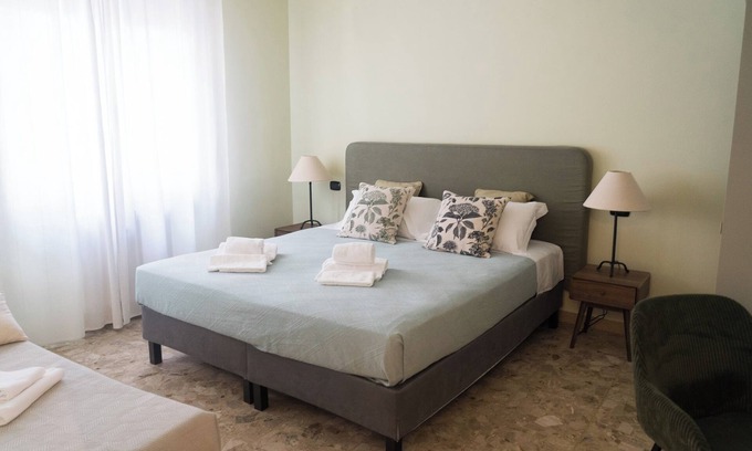 Citta Antica Apartment | 3-Bedroom Apartment in Verona Center, 150m from Arena, Wi-Fi & AC Included