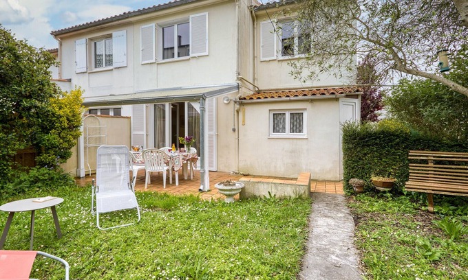 Lagord House | 3 bedroom awesome home in Lagord