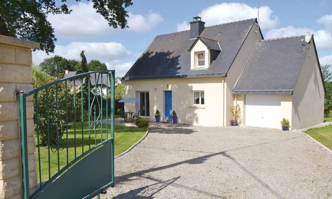 Guehenno House | 3 bedroom beautiful home in Guehenno