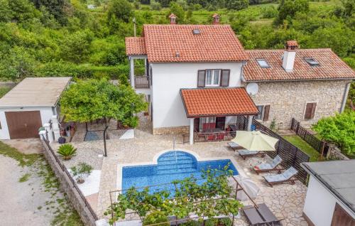 Snasici House | 3 Bedroom Beautiful Home In Labin