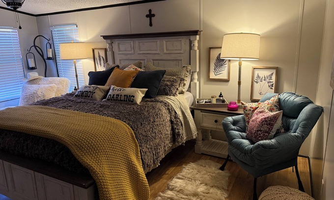 Bethany Other | 3-bedroom country home remodeled in charming Keithville Ranch with AC, wi-fi.