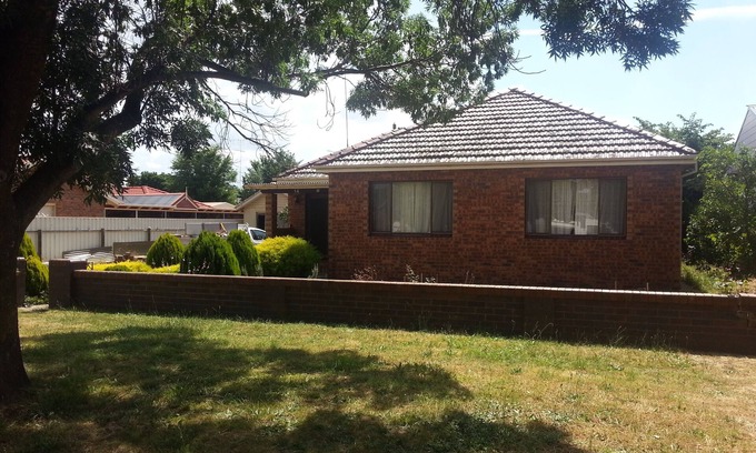 Goulburn House | 3 Bedroom House