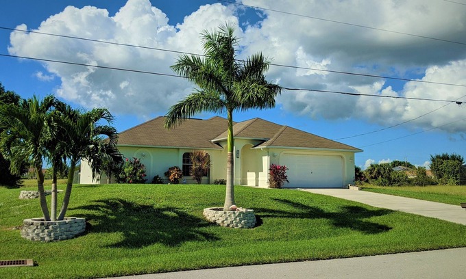 Pelican House | 3-bedroom House in Cape Coral with Heated Pool