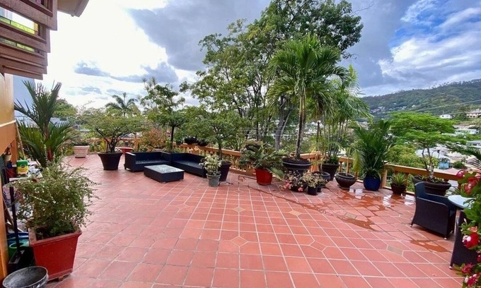 Prospect House | 3-bedroom house in fabulous Lyssons with WiFi, AC. Enjoy a relaxing stay