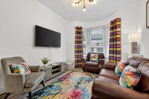 Lisburn Apartment | 3 Bedroom House in Lisburn, 16 minutes to Belfast with parking