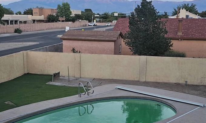 Taylor Ranch House | 3-bedroom house in welcoming Albuquerque with WiFi, AC