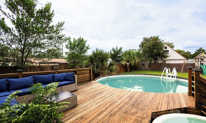 Arlington House | 3-bedroom house in amazing Jacksonville with Pool and Jacuzzi