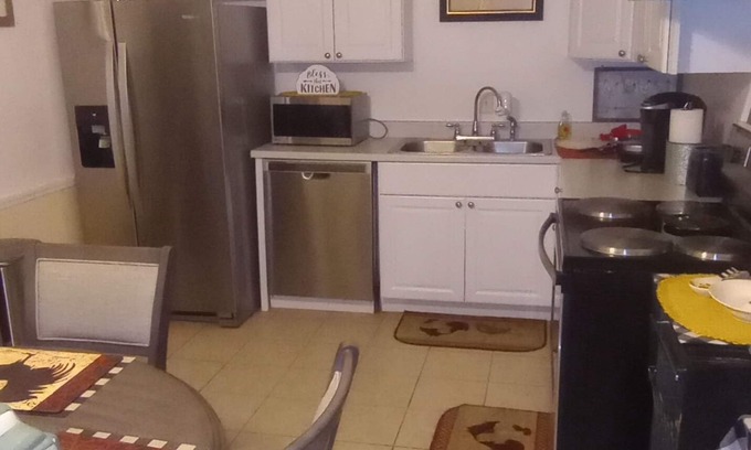 Stockbridge House | 3-bedroom house in marvelous Stockbridge with WiFi, AC